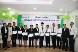 thuonghieutot bamboo airways vinh danh nhan vien cong ty phuc vu mat dat sai gon